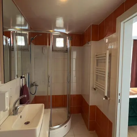 House 3*